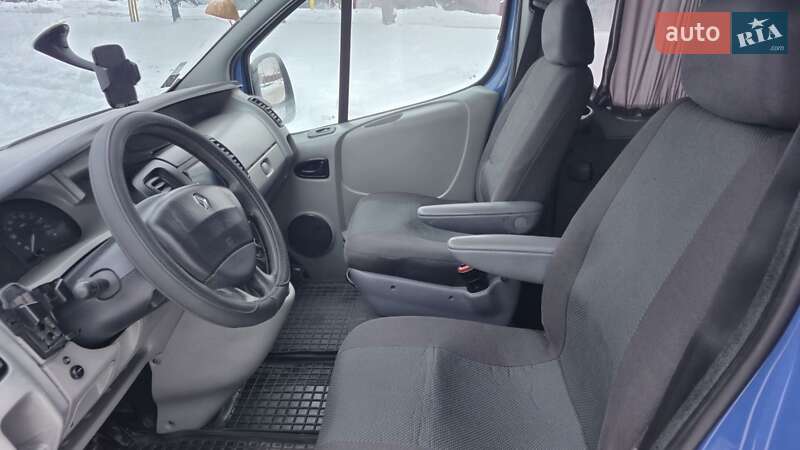 Минивэн Renault Trafic 2007 в Коростене