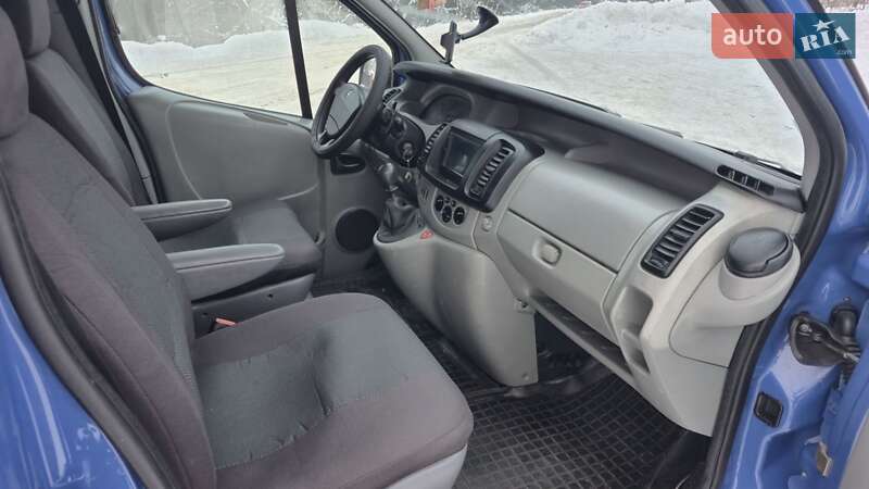 Минивэн Renault Trafic 2007 в Коростене