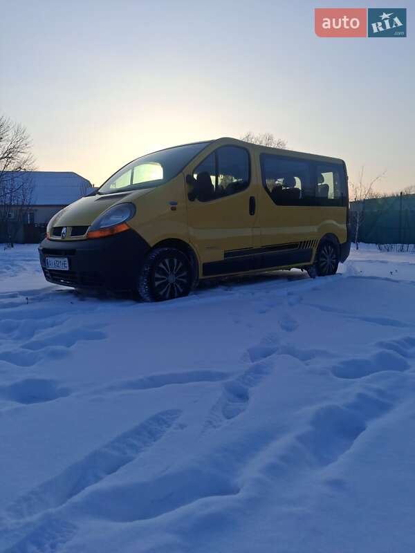 Минивэн Renault Trafic 2006 в Валках