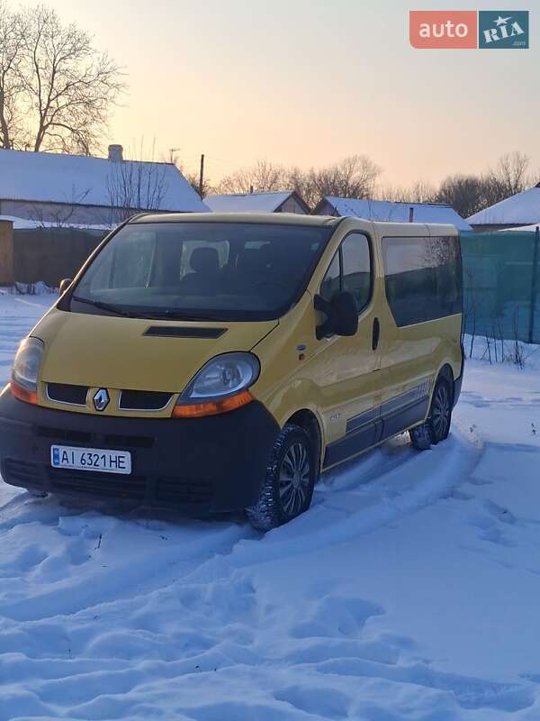 Минивэн Renault Trafic 2006 в Валках