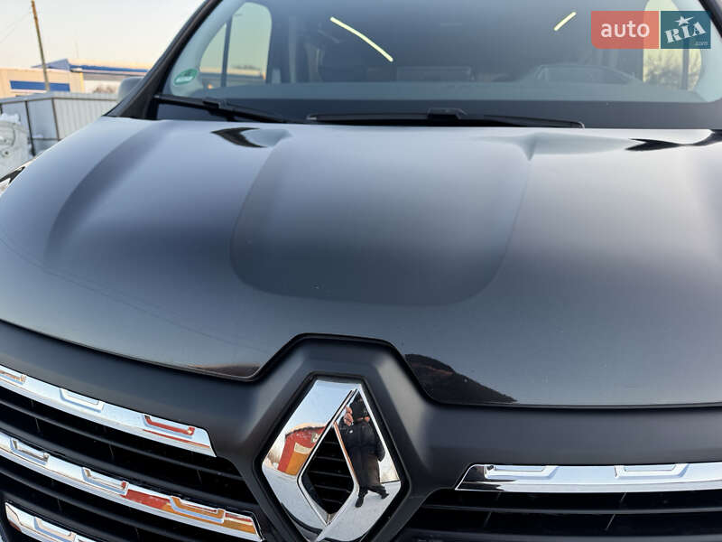 Минивэн Renault Trafic 2022 в Дубно