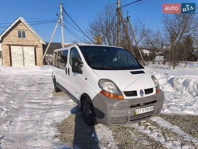 Минивэн Renault Trafic 2003 в Калуше