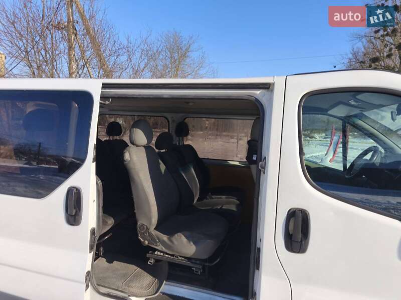 Минивэн Renault Trafic 2003 в Калуше