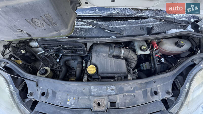 Минивэн Renault Trafic 2011 в Шептицькому