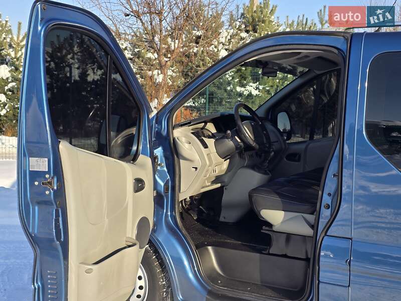 Минивэн Renault Trafic 2008 в Хмельницком