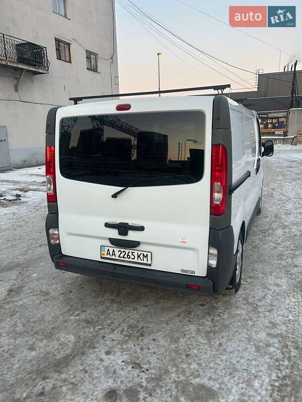 Микроавтобус грузовой (до 3,5т) Renault Trafic 2011 в Киеве