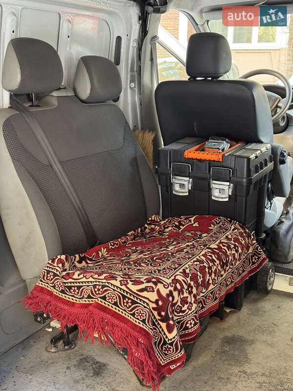 Микроавтобус грузовой (до 3,5т) Renault Trafic 2011 в Киеве