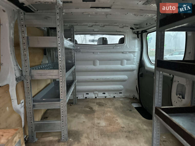 Вантажний фургон Renault Trafic 2013 в Рівному