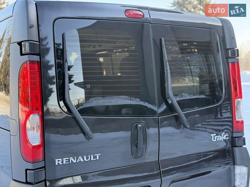Минивэн Renault Trafic 2007 в Ровно