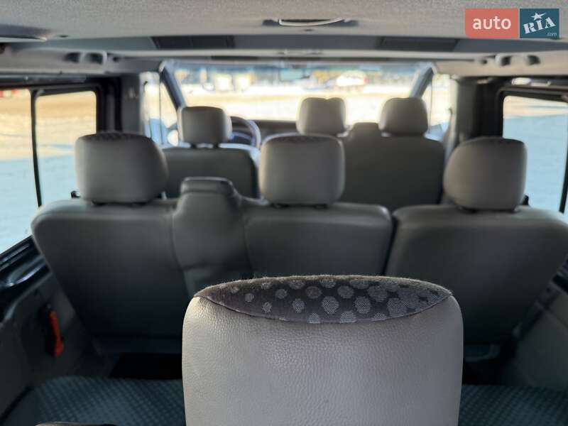 Минивэн Renault Trafic 2007 в Ровно