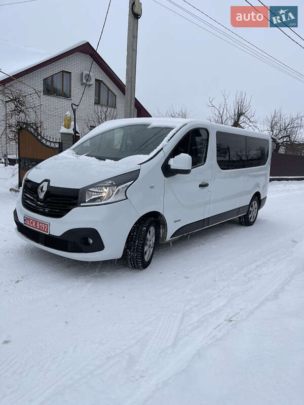 Минивэн Renault Trafic 2015 в Калуше