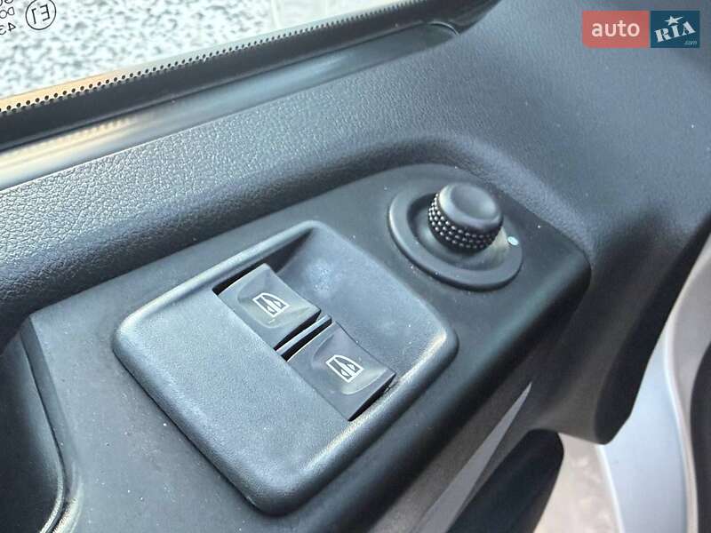 Минивэн Renault Trafic 2016 в Одессе фото 12 Минивэн Renault Trafic 2016 в Одессе