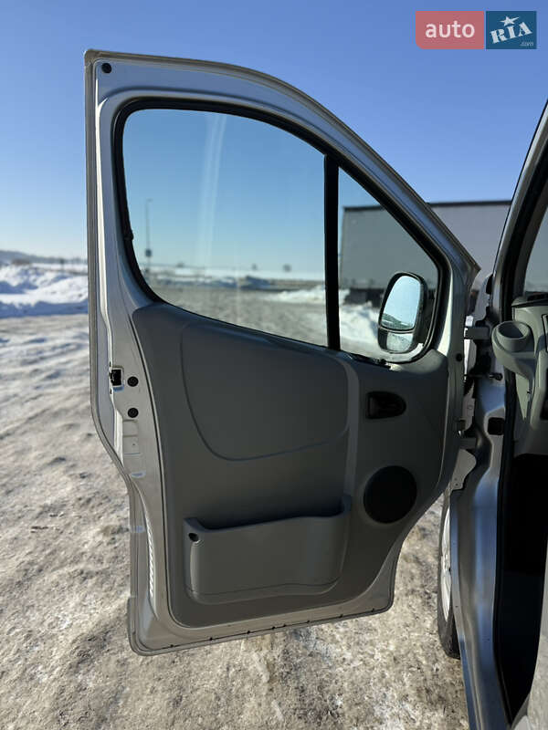 Минивэн Renault Trafic 2012 в Радивилове фото 16 Минивэн Renault Trafic 2012 в Радивилове