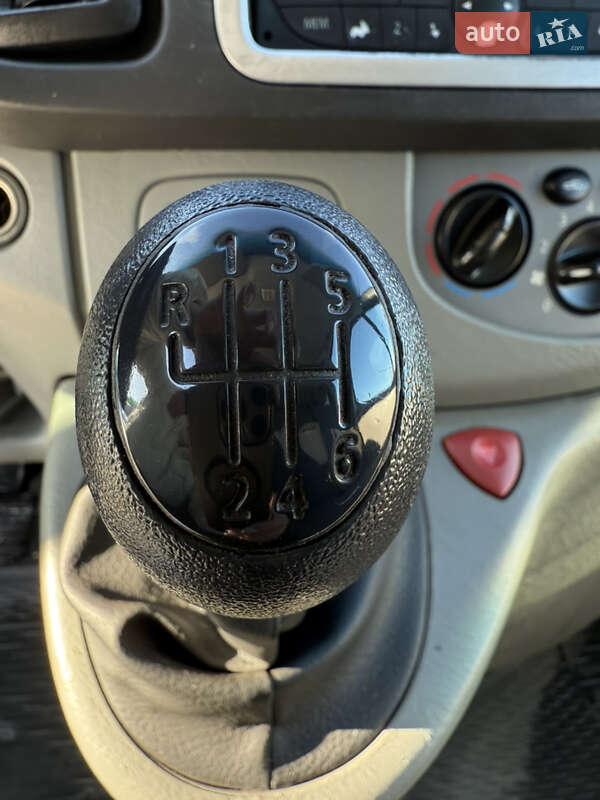 Минивэн Renault Trafic 2012 в Радивилове фото 21 Минивэн Renault Trafic 2012 в Радивилове