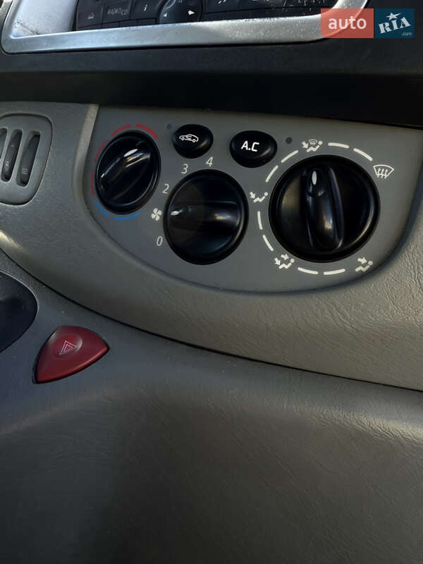 Минивэн Renault Trafic 2012 в Радивилове фото 26 Минивэн Renault Trafic 2012 в Радивилове