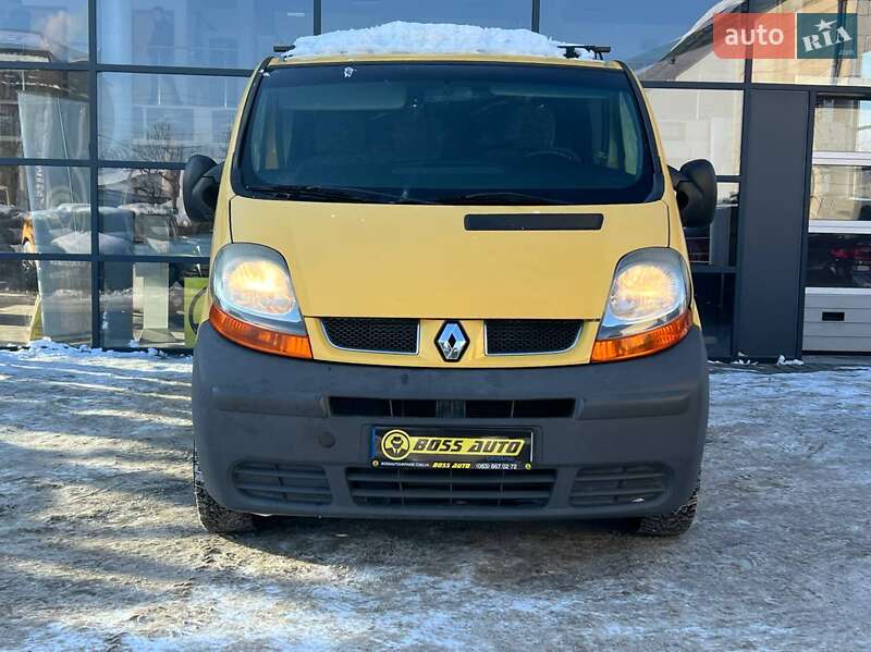 Мінівен Renault Trafic 2003 в Івано-Франківську