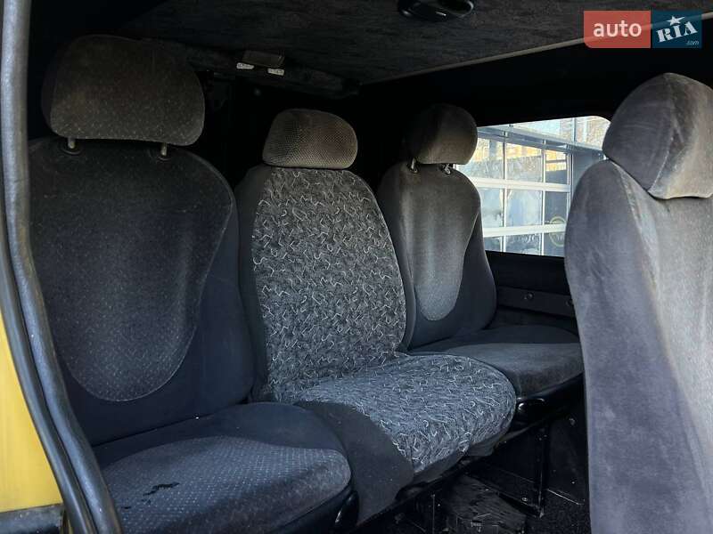 Мінівен Renault Trafic 2003 в Івано-Франківську