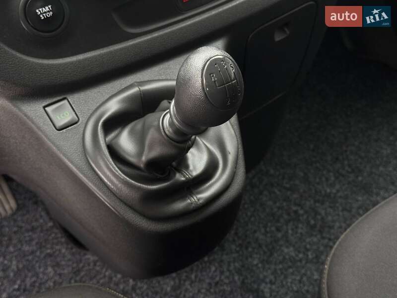 Грузопассажирский фургон Renault Trafic 2018 в Ровно фото 13 Грузопассажирский фургон Renault Trafic 2018 в Ровно