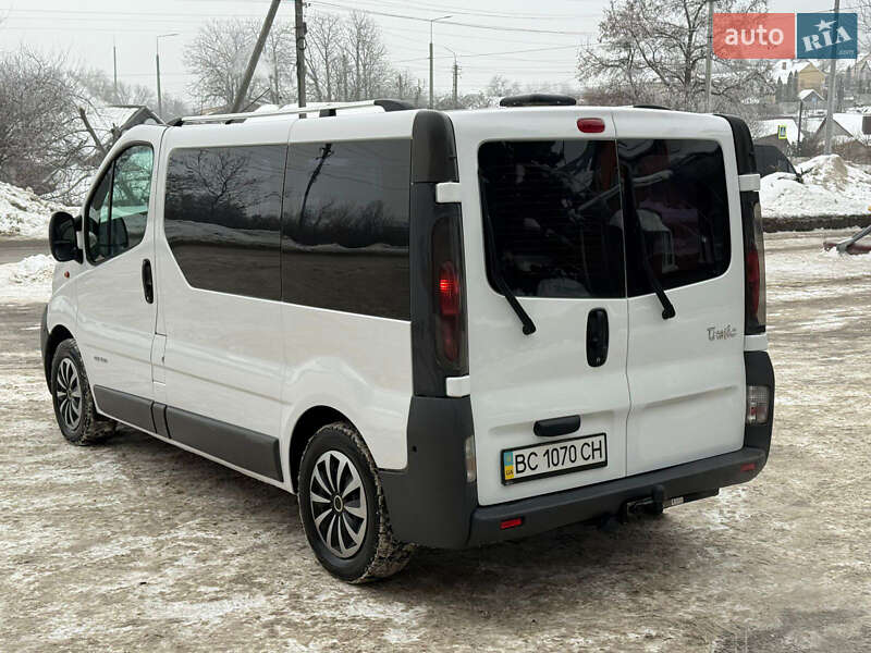 Минивэн Renault Trafic 2004 в Кременце