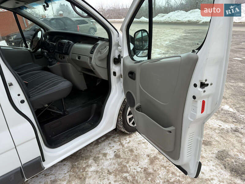 Минивэн Renault Trafic 2004 в Кременце