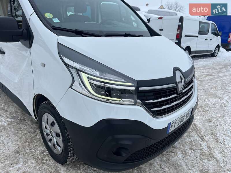 Грузопассажирский фургон Renault Trafic 2021 в Дубно