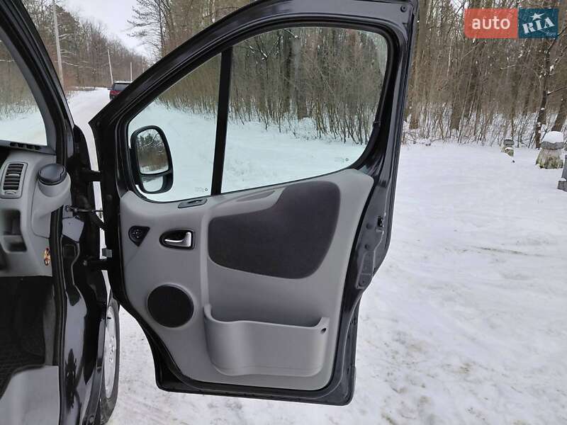 Мінівен Renault Trafic 2012 в Хотині