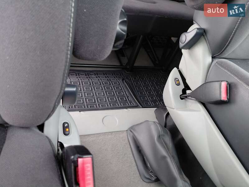 Мінівен Renault Trafic 2012 в Хотині