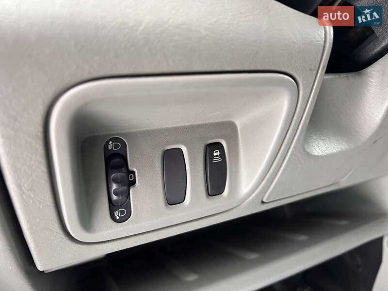 Минивэн Renault Trafic 2012 в Ковеле фото 27 Минивэн Renault Trafic 2012 в Ковеле