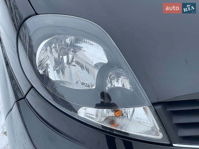 Мінівен Renault Trafic 2012 в Луцьку фото 17 Мінівен Renault Trafic 2012 в Луцьку