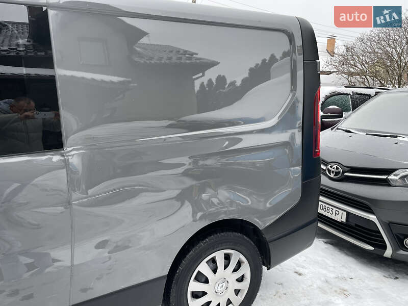 Вантажопасажирський фургон Renault Trafic 2018 в Києві