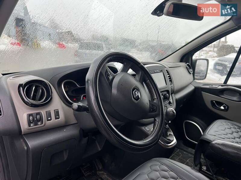 Мінівен Renault Trafic 2015 в Львові