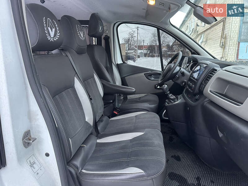 Мінівен Renault Trafic 2015 в Житомирі
