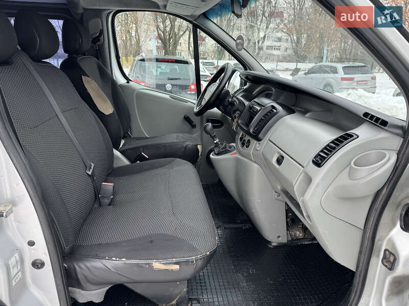 Минивэн Renault Trafic 2004 в Ровно