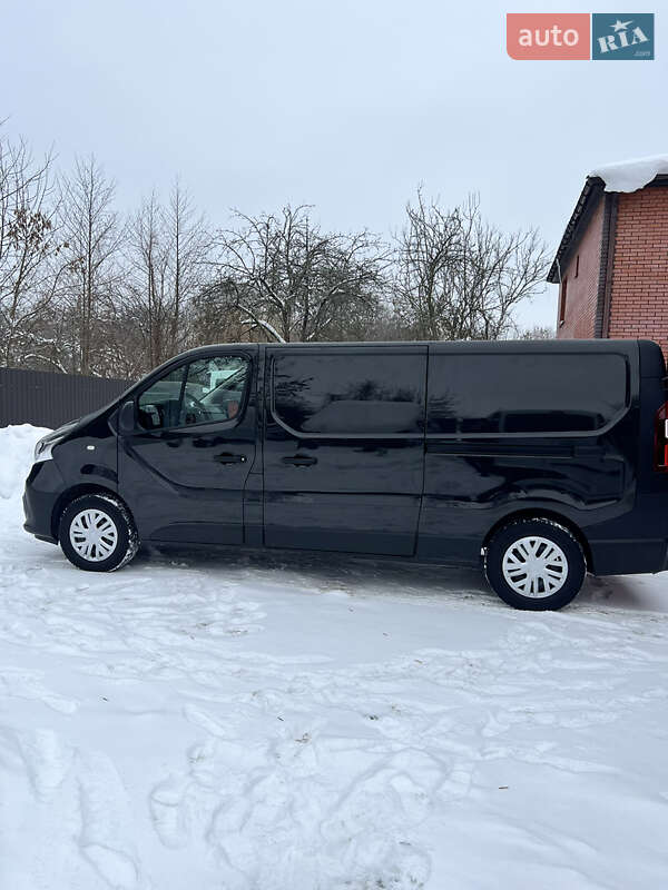 Минивэн Renault Trafic 2021 в Коростене