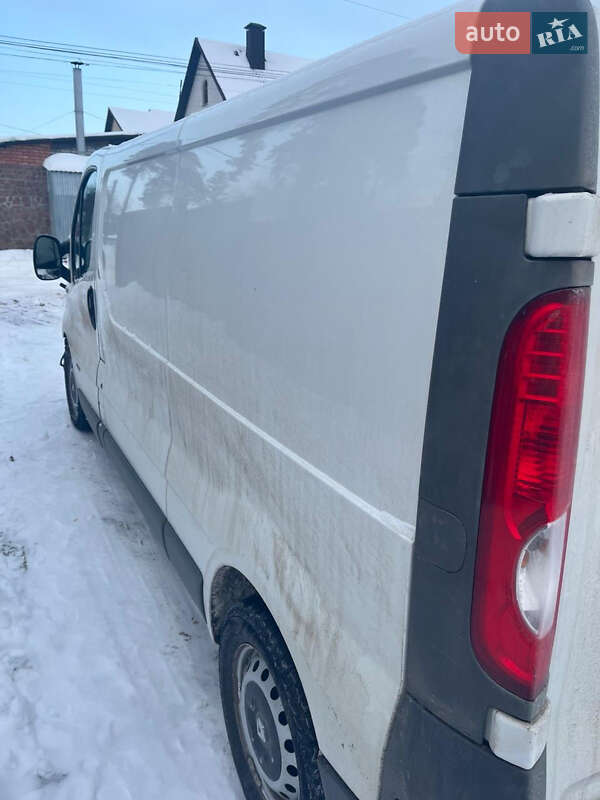 Грузопассажирский фургон Renault Trafic 2012 в Житомире