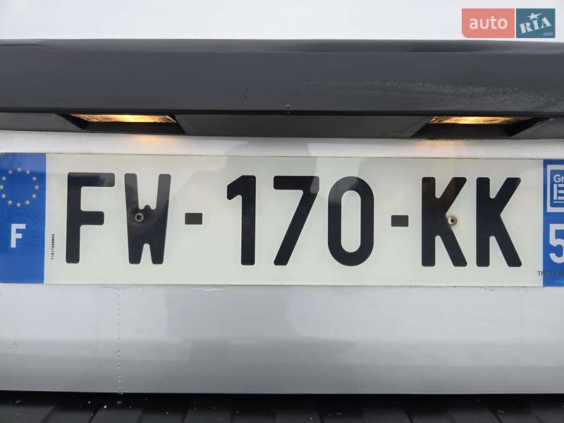 Вантажопасажирський фургон Renault Trafic 2020 в Луцьку