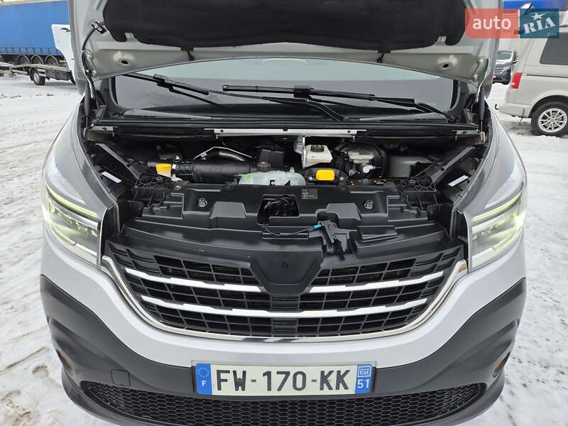 Вантажопасажирський фургон Renault Trafic 2020 в Луцьку