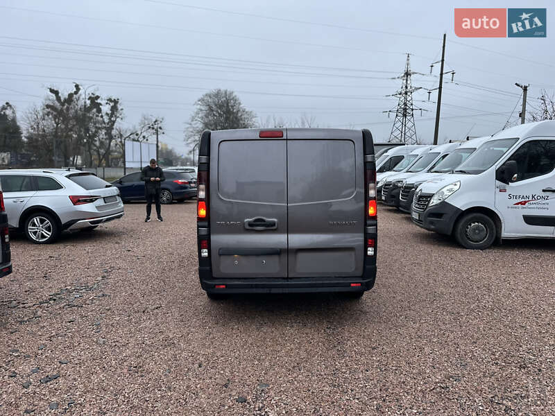 Минивэн Renault Trafic 2018 в Ровно