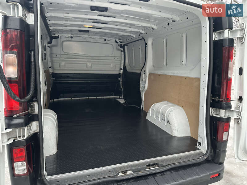 Вантажний фургон Renault Trafic 2023 в Дрогобичі