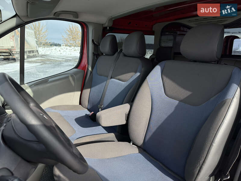 Мінівен Renault Trafic 2012 в Радивиліві