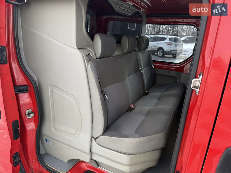 Мінівен Renault Trafic 2012 в Радивиліві