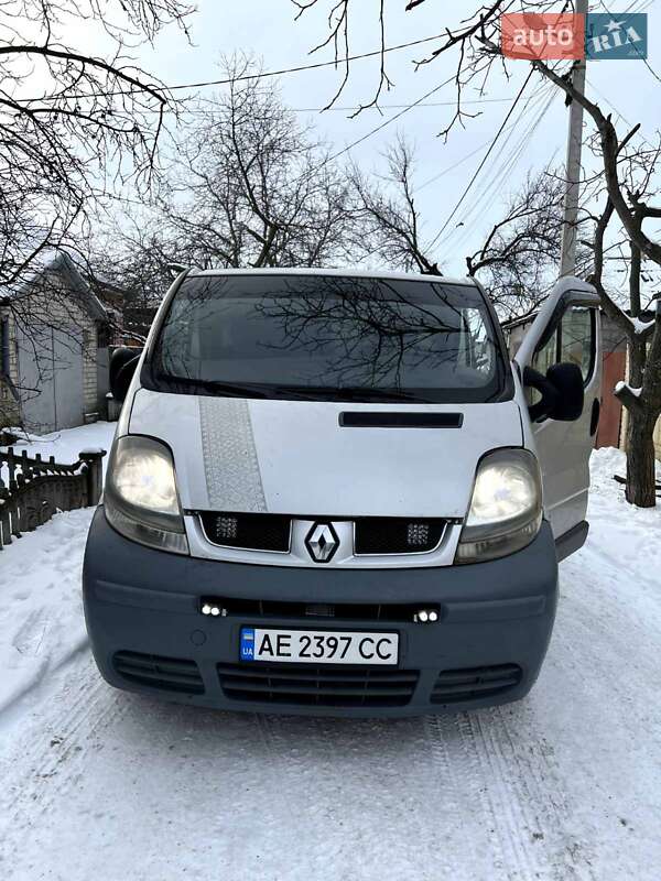 Мікроавтобус вантажний (до 3,5т) Renault Trafic 2003 в Павлограді фото Мікроавтобус вантажний (до 3,5т) Renault Trafic 2003 в Павлограді