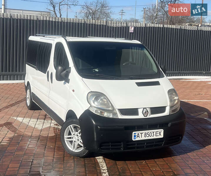 Мінівен Renault Trafic 2006 в Одесі