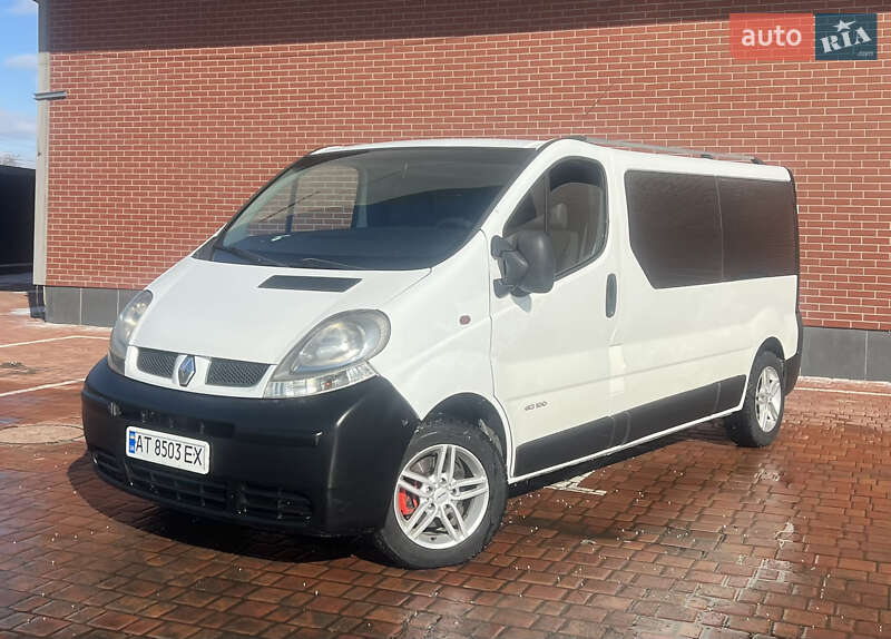 Мінівен Renault Trafic 2006 в Одесі