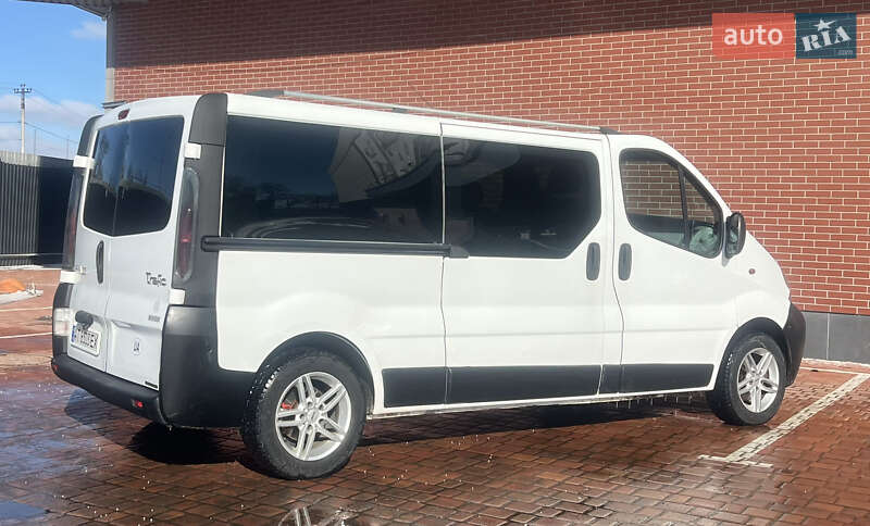 Мінівен Renault Trafic 2006 в Одесі
