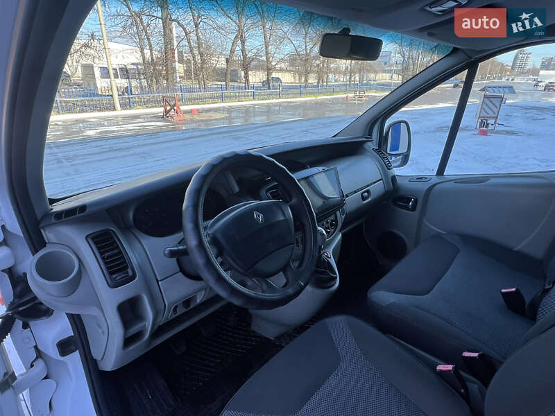 Мінівен Renault Trafic 2006 в Одесі