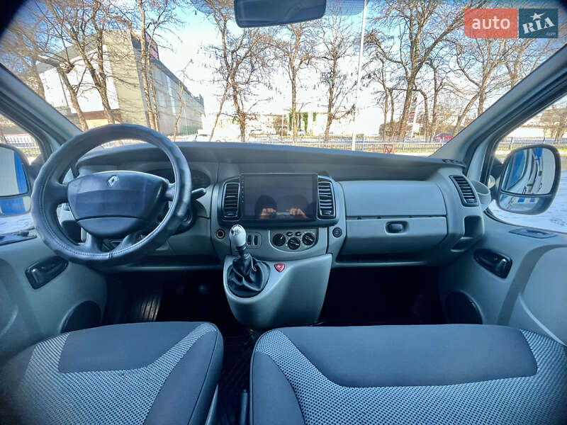 Мінівен Renault Trafic 2006 в Одесі