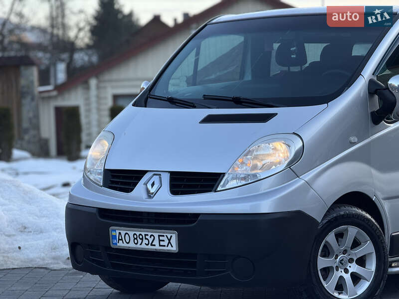 Минивэн Renault Trafic 2007 в Межгорье