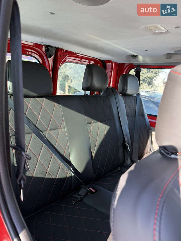 Мінівен Renault Trafic 2013 в Дубні