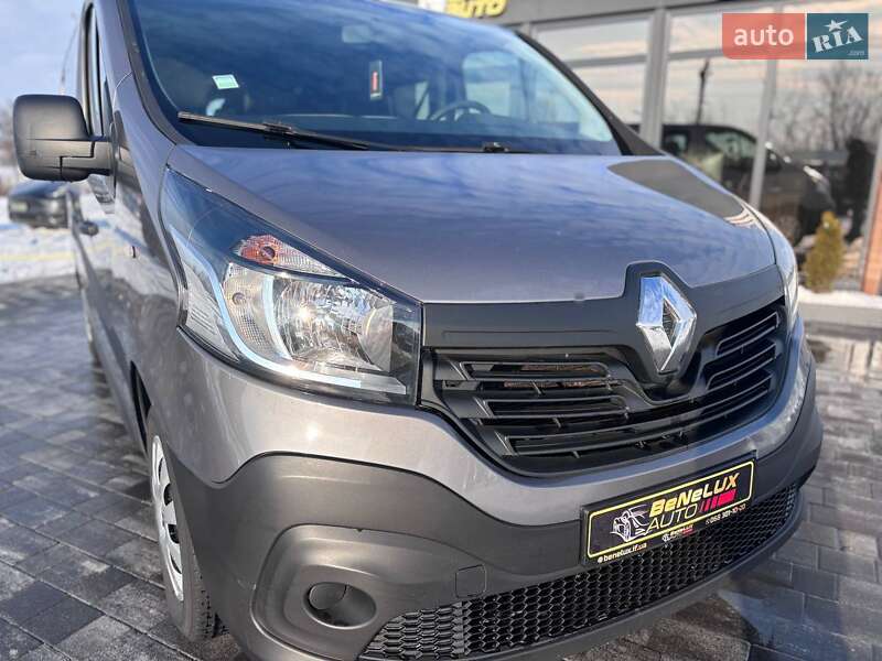 Грузопассажирский фургон Renault Trafic 2016 в Коломые